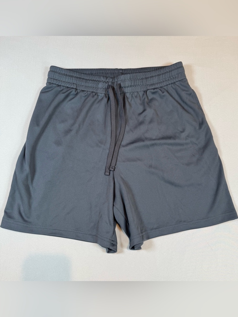Men’s Tek Gear Grey Mesh Athletic Shorts Size Small Drawstring Pockets